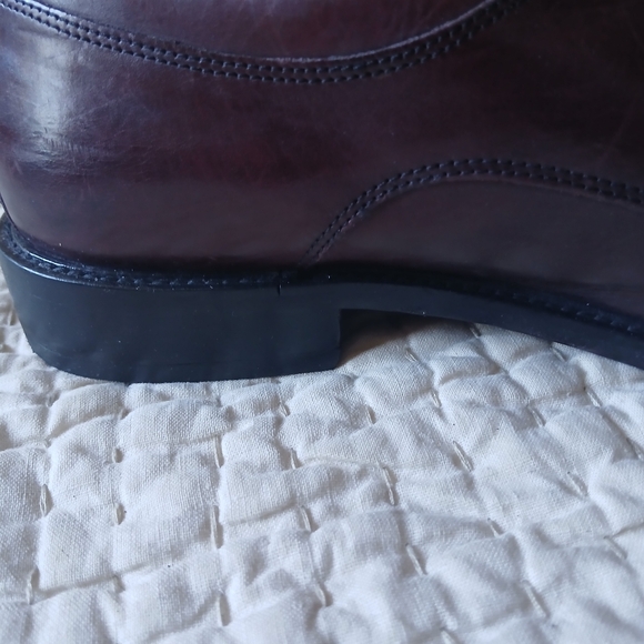 Men's Bostonian shoes, Dark Brown, aquared toe, rich quality leather - Picture 5 of 6